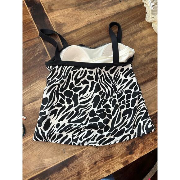 Miraclesuit Women's Black White Animal Print Swimsuit Bikini Tankini Top Size 8 - Picture 3 of 8